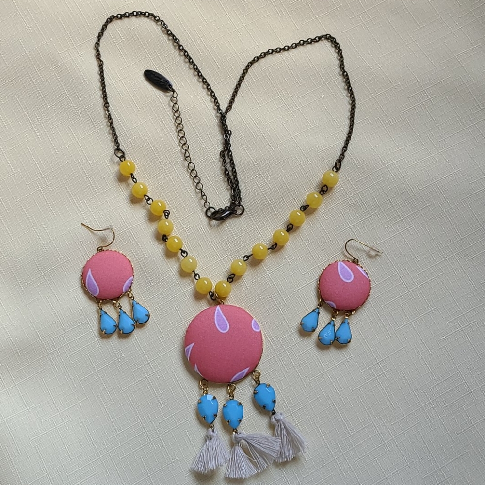 Plunder necklace with earrings